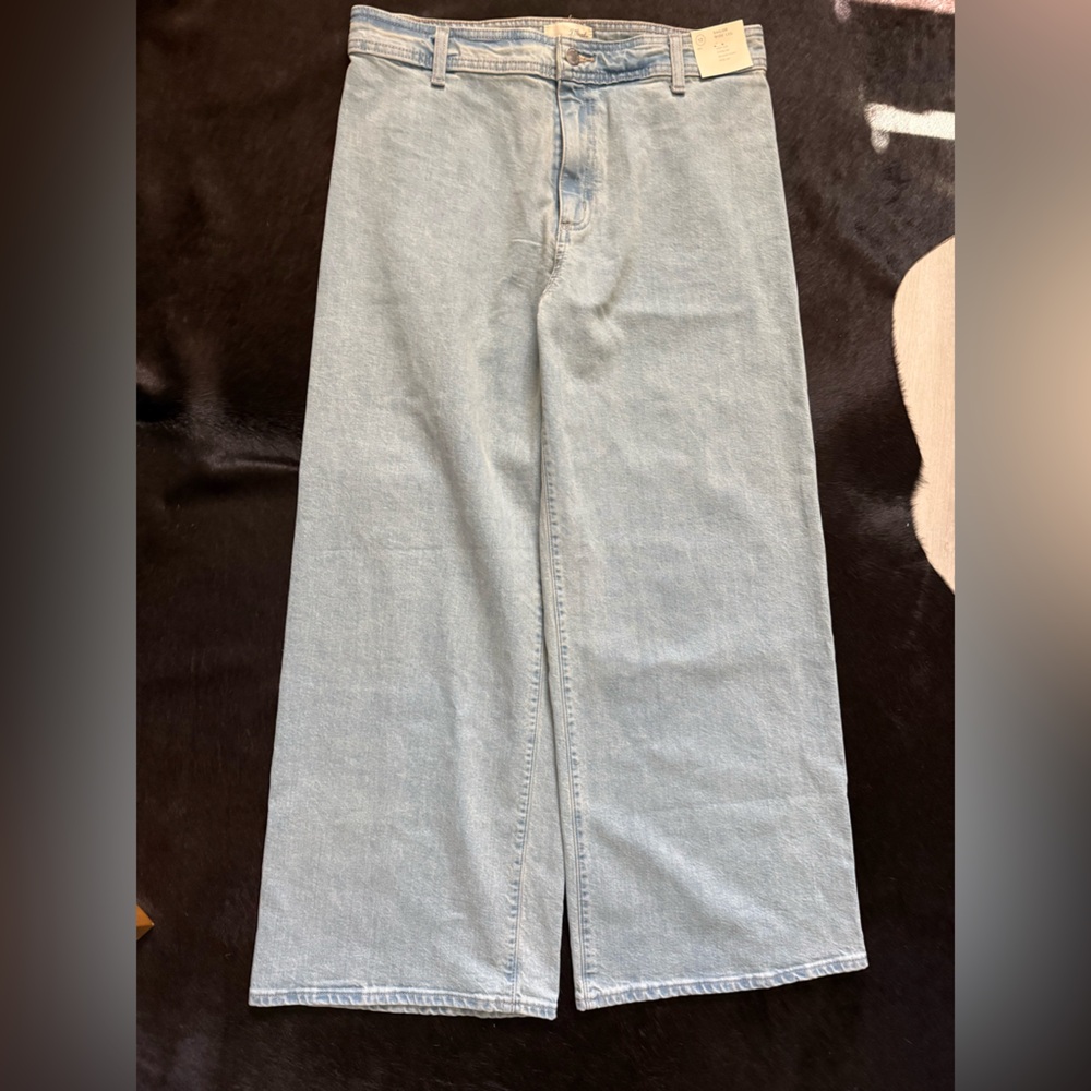 Universal Thread Sailor Wide Leg Light Wash Jeans